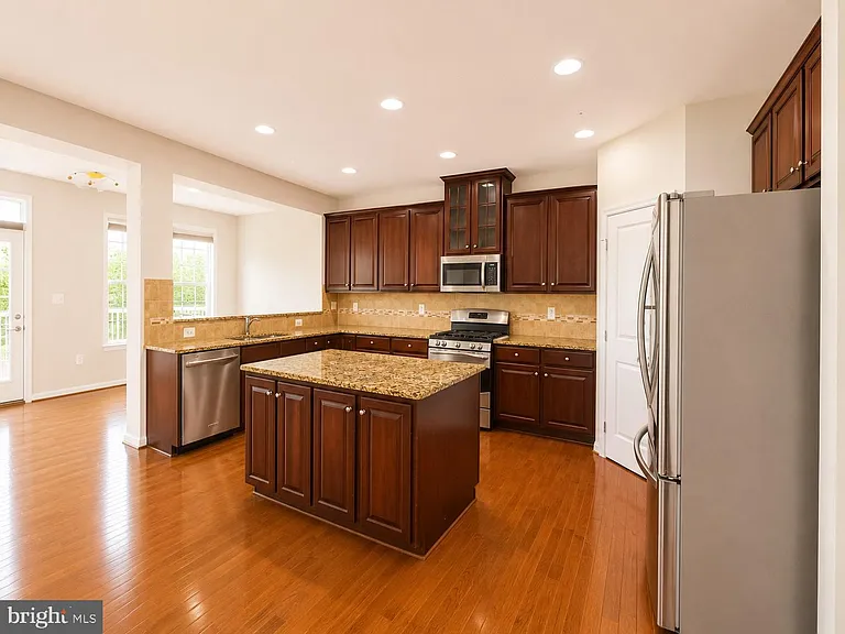 22605 Winding Woods Way — Photo 14