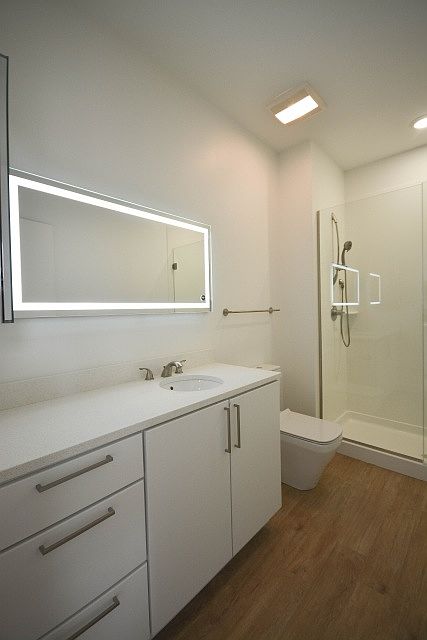 2nd image of 1221 N La Salle Dr #3