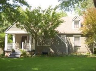 2918 W 51st St, Westwood, KS 66205