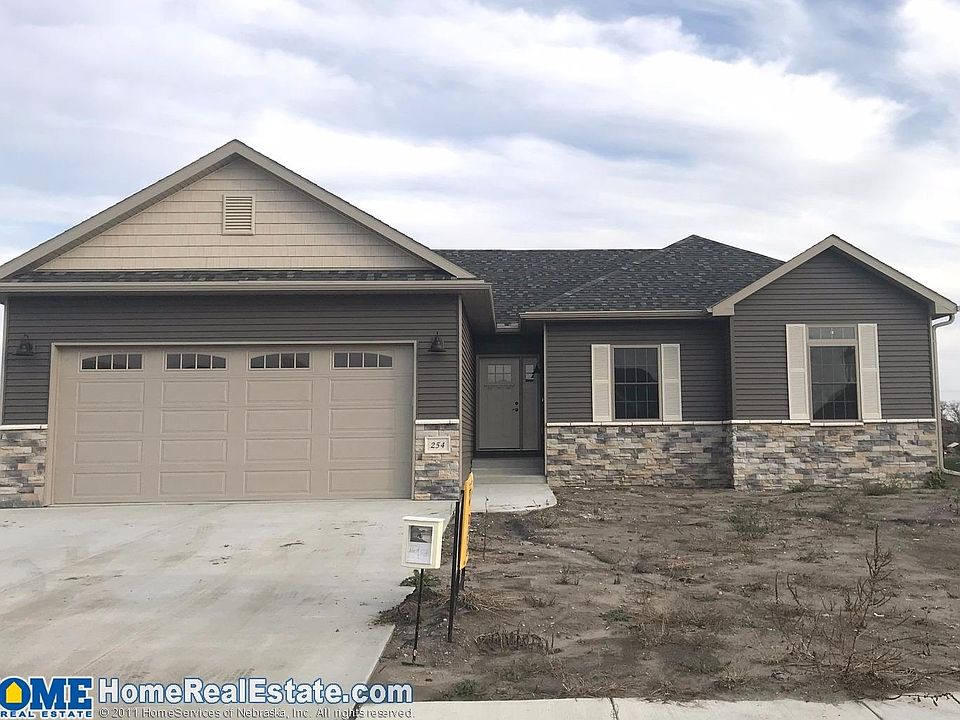 1st image of 254 Briarwood Ln