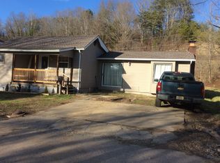 94 Florida St #R, Milton, WV 25541