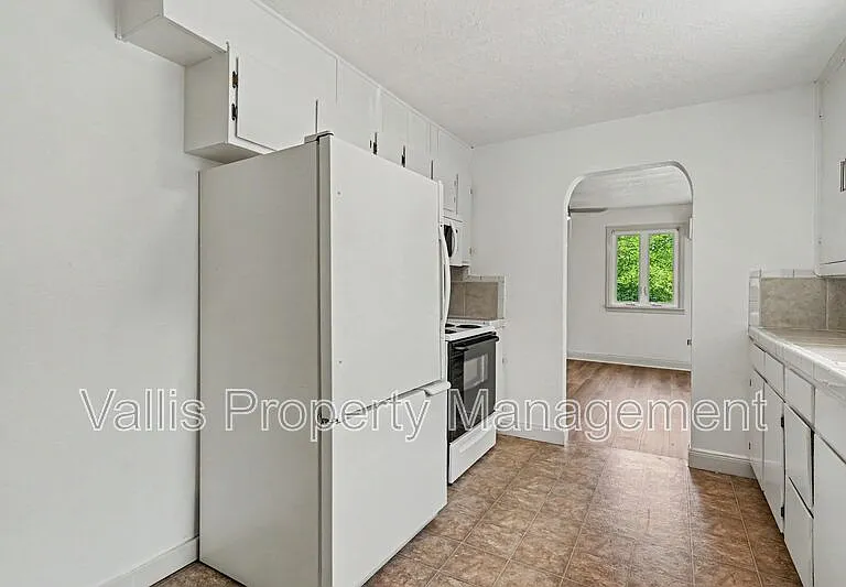2151 Winter St SE — Photo 33