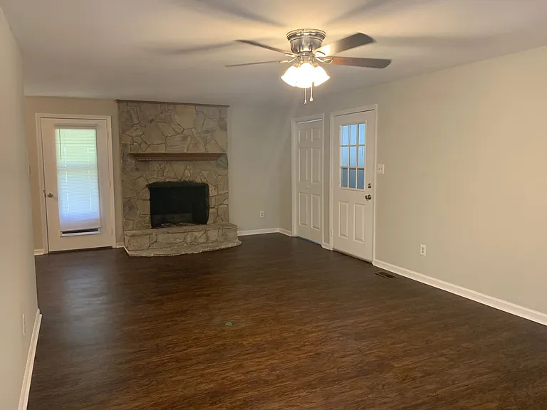 2995 Wonderland Ln — Photo 3