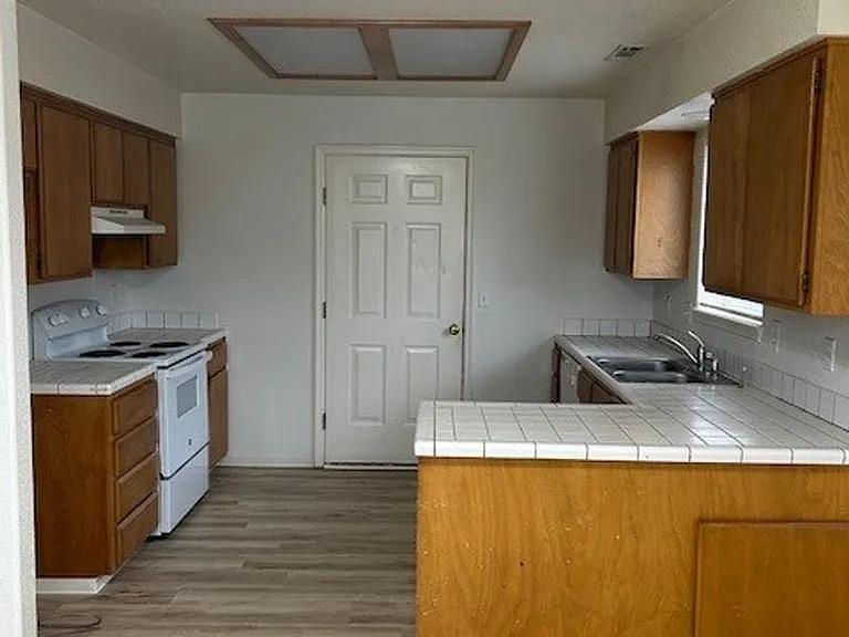 1771 Tanglewood Ln — Photo 7