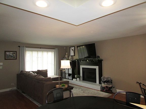 3rd image of 10233 W 151st St