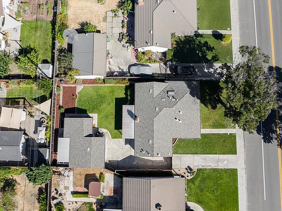 3rd image of 1340 Los Padres Blvd