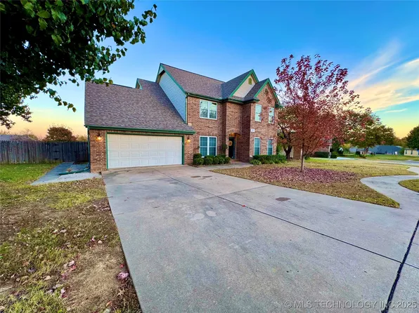313 S 62nd St, Broken Arrow, OK 74014