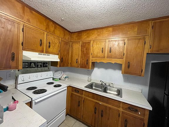 4th image of 3038 Donley St