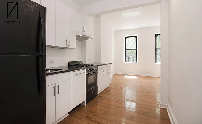 Rented by Ivey North LLC | media 29