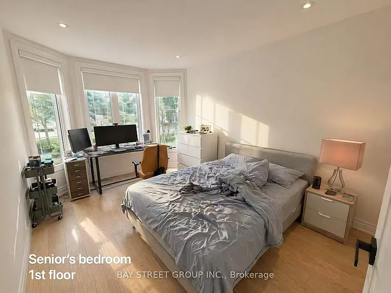 42 Fouracre Way #UPPER LEVEL — Photo 4