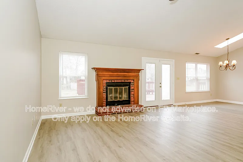 3 bed, 2.0 bath, 1415 sqft, $1,865 — Photo 2