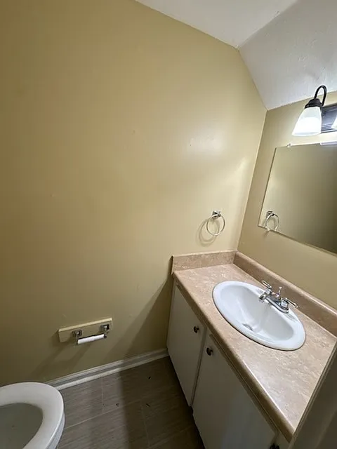 1430 S Lee St — Photo 3
