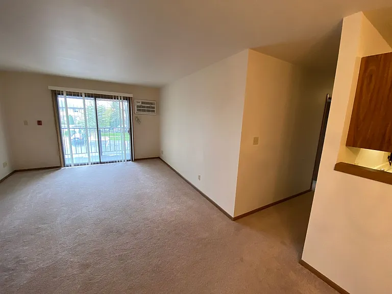 1577 Honeysuckle Rd — Photo 5