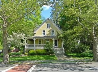 70 Chestnut St, Andover, MA 01810