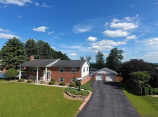 240 Collegiate Dr, Johnstown, PA 15904