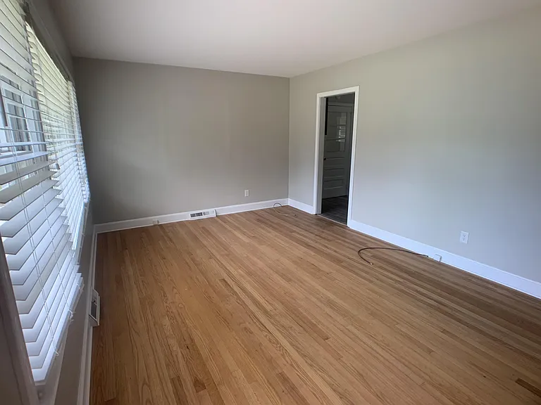 1714 McHenry Ave — Photo 2