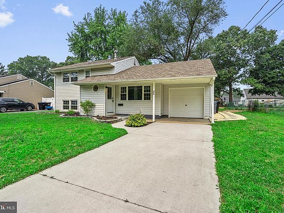 3rd image of 34 Richards Ave