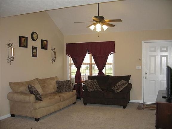 5th image of 510 Fox Trot Dr