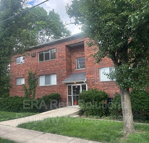 952 Seton Ave #7 — Photo 2