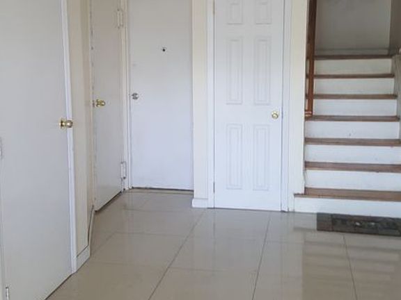 2nd image of 2342 130th St #Walkin