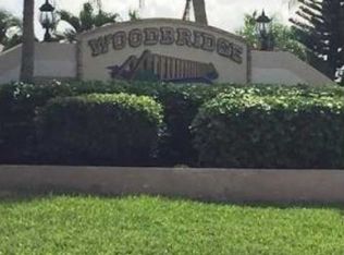 10921 SW 10th St, Pembroke Pines, FL 33025