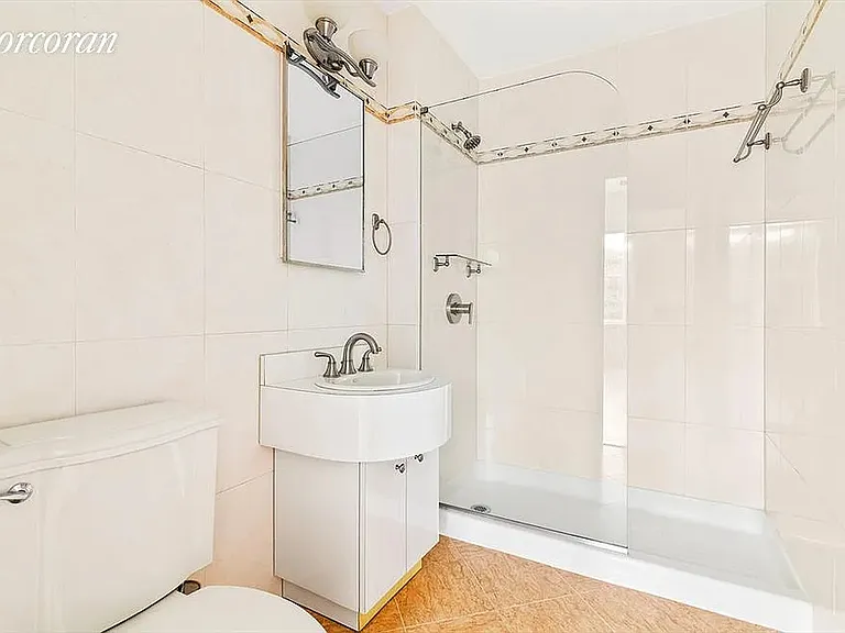 4 Water St #3B — Photo 7
