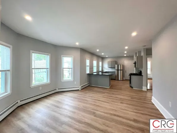 18 Hillsdale Rd Floor 2, Medford, MA 02155