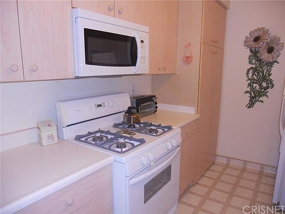3rd image of 6031 Fountain Park Ln APT 10