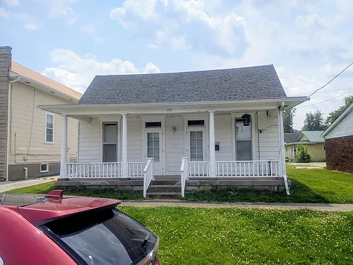 217 W Chestnut St Photo 1