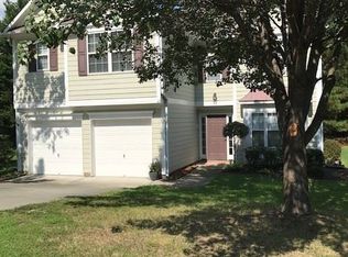 530 Crossview Ln, Durham, NC 27703