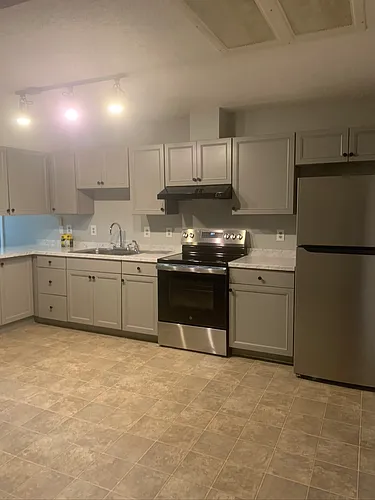 1 College Cres Photo 1