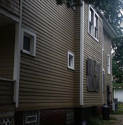 2nd image of 9724 Fuller Ave