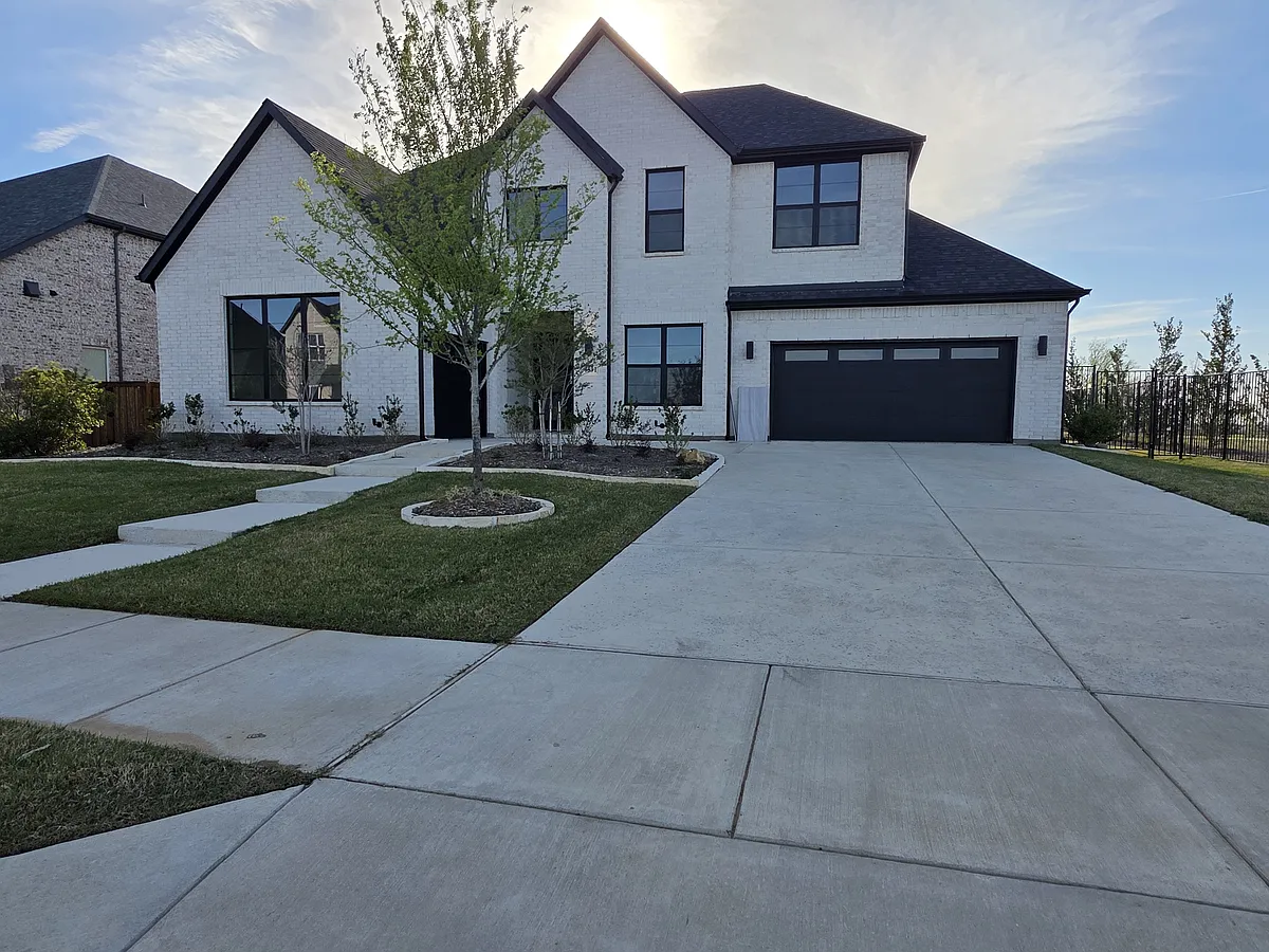 Front Elevation - 1591 Binkley Ave