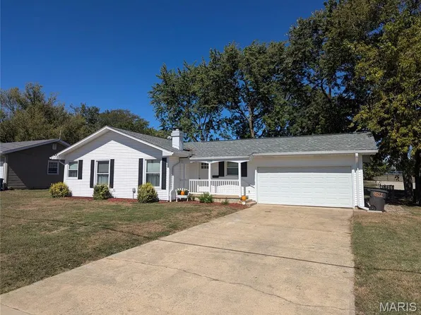 1109 Killarney Dr, Greenville, IL 62246