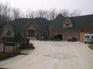 6786 Meldrum Rd, Fair Haven, MI 48023