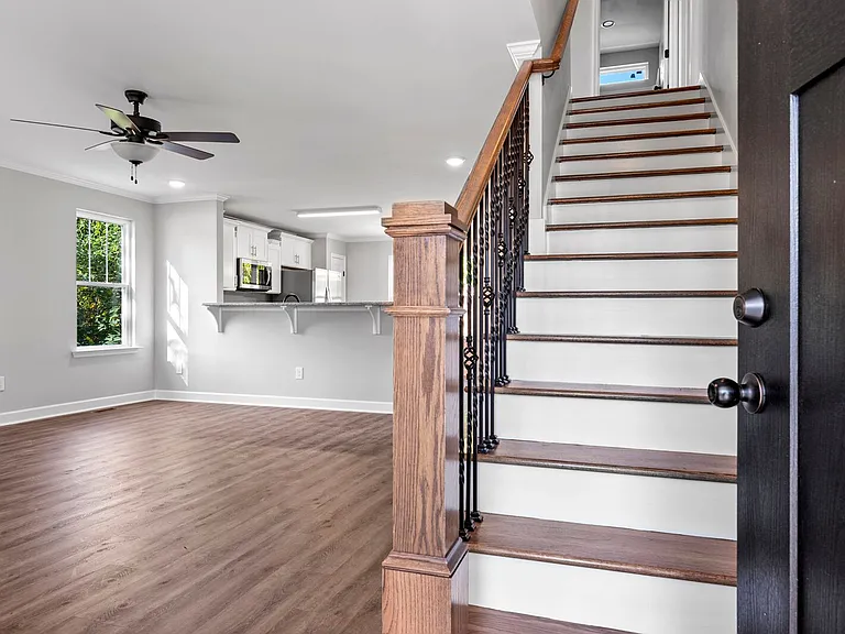 222 Pitts Ave — Photo 3