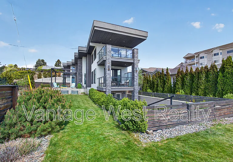 3859 Carrall Rd #1 — Photo 35