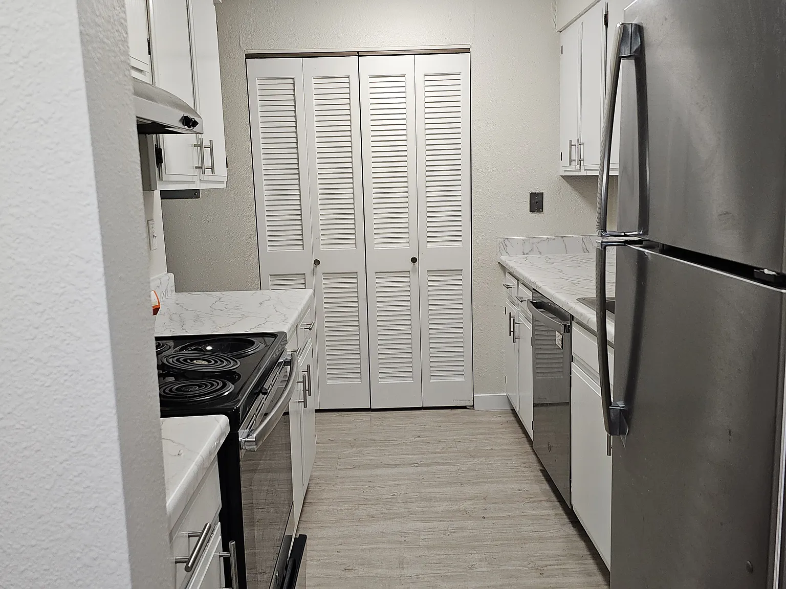 3032 60th Ave SW — Photo 2