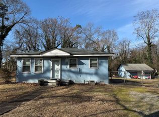 424 Johnson Dr, Stone Mountain, GA 30087