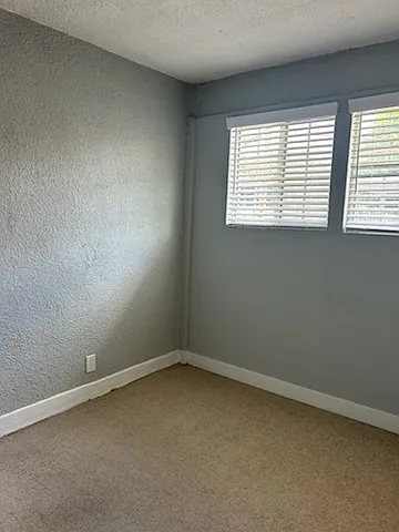 2067 E Evergreen St #2067 — Photo 6