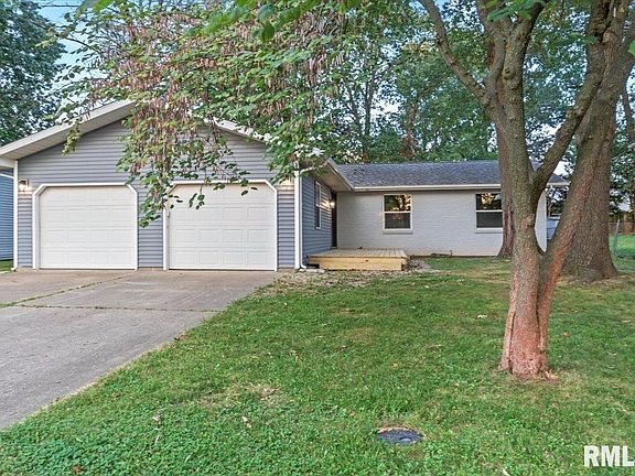 2nd image of 29 Jamestown Cir