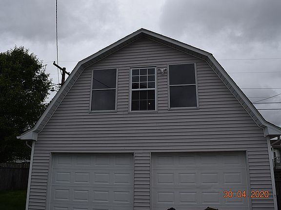 2 Car Garage w/ loft