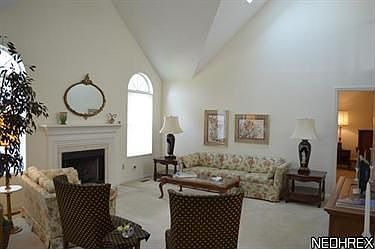 4th image of 5973 Halle Farm Dr #19