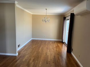 10 Vincent Rd, Hicksville, NY 11801