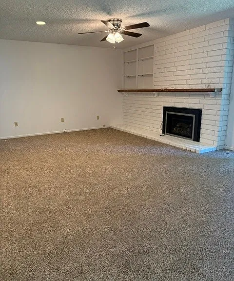405 Leveland Ln — Photo 6