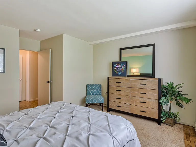 Thomas Wynne Apartments — Photo 24