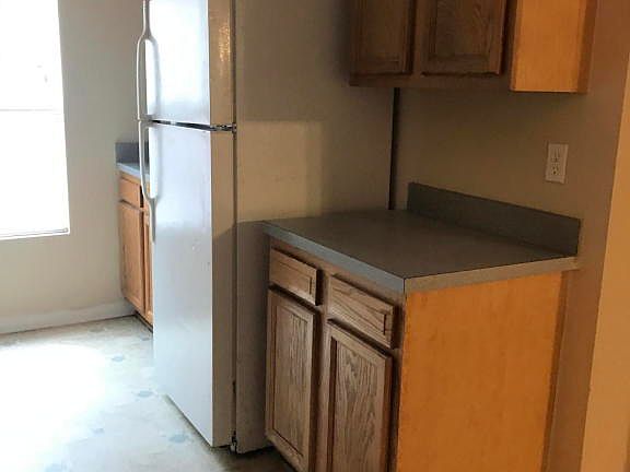 4th image of 8194 Hewitt St