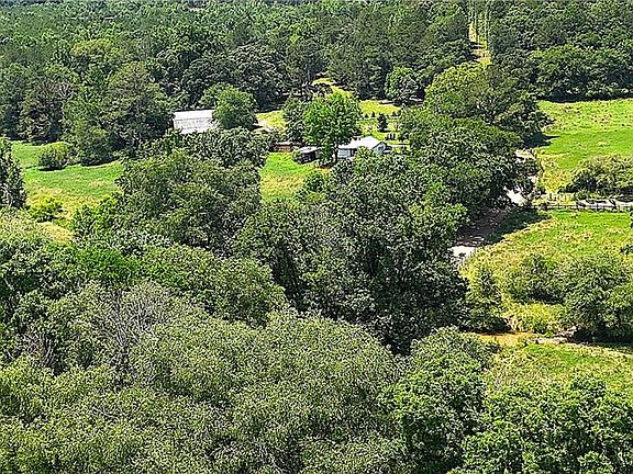 3rd image of 400 Kelley Rd