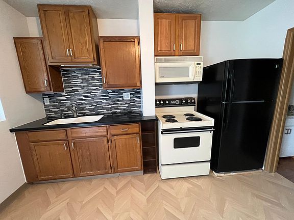 4th image of 1542 S 29th St #4
