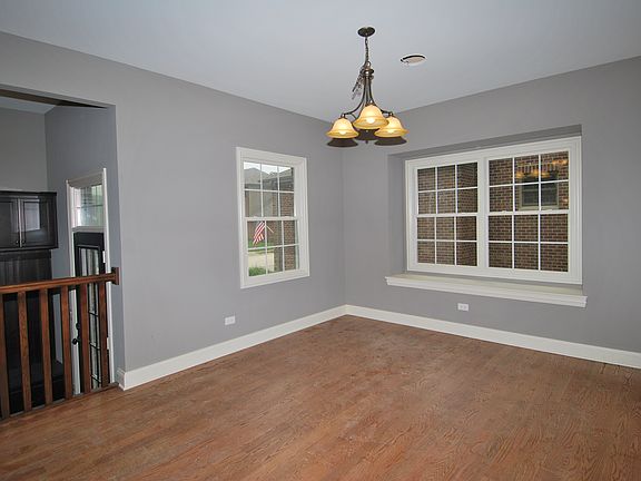 5th image of 14616 W Park Pl